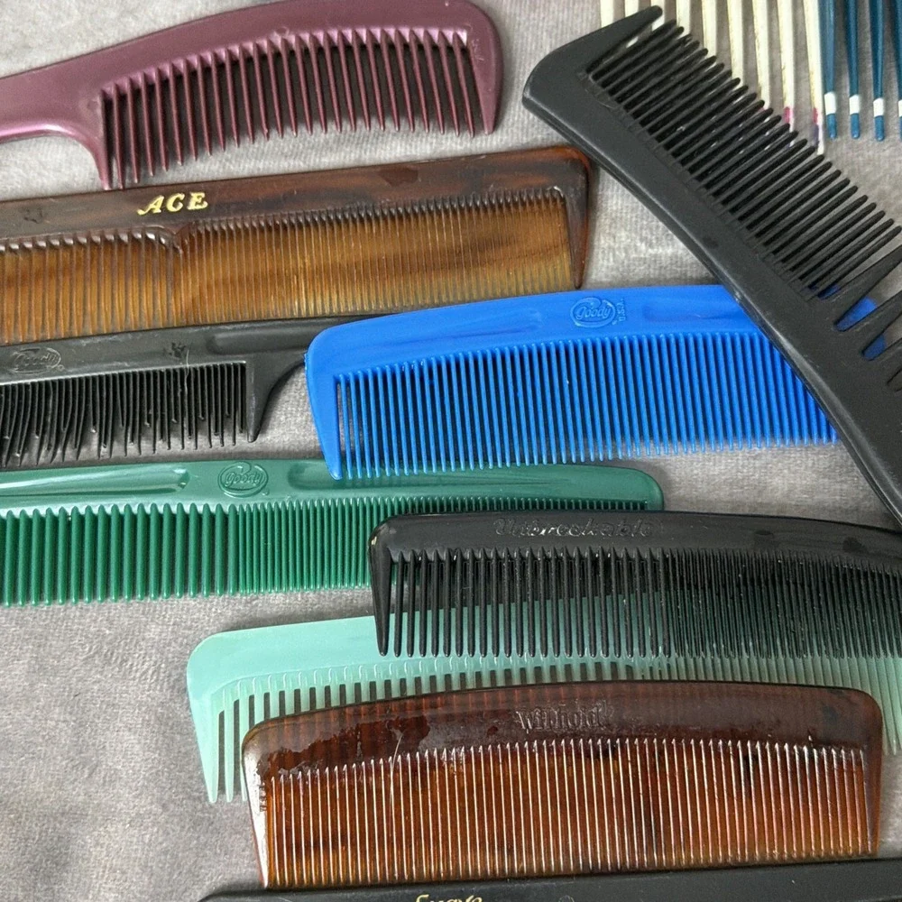 Huge Lot Of Vintage Combs Goody Ace Unbreakable Revlon Conair
